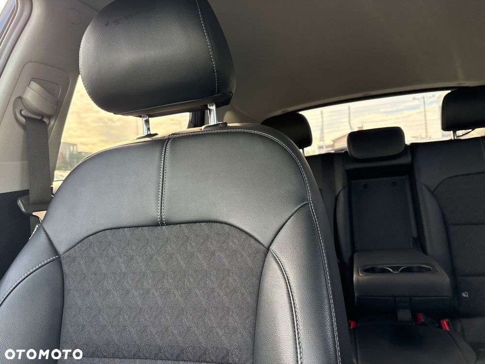 Kia Niro 1.6 GDI Hybrid L Business Line - 29