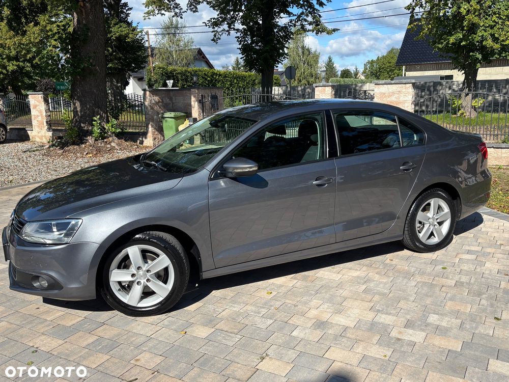 Volkswagen Jetta 1.6 TDI DPF Highline - 3