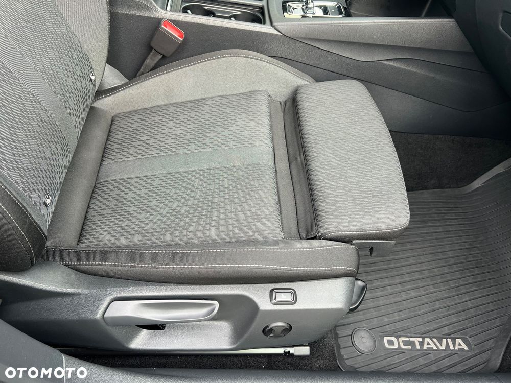 Skoda Octavia 2.0 TDI Style DSG - 17