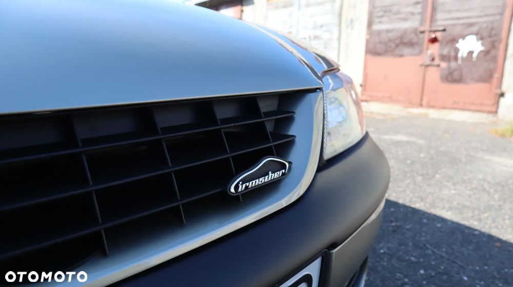 Opel Vectra 2.5 CDX - 23
