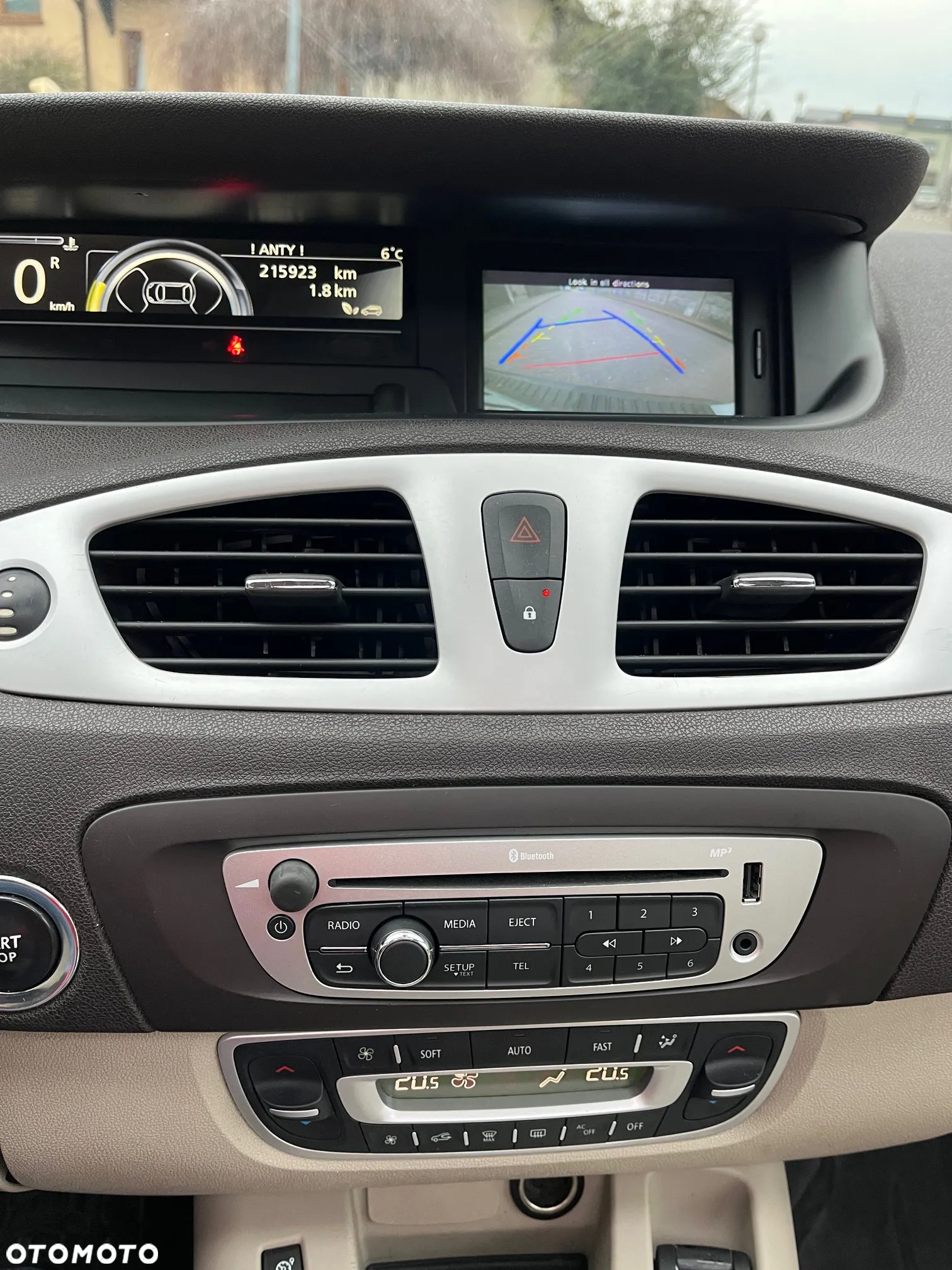 Renault Scenic dCi 150 FAP Luxe - 30