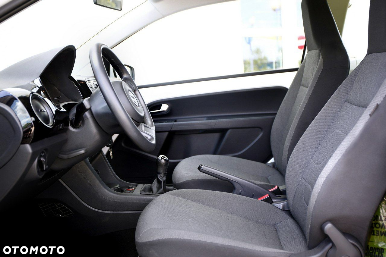 Volkswagen up! 1.0 street - 15