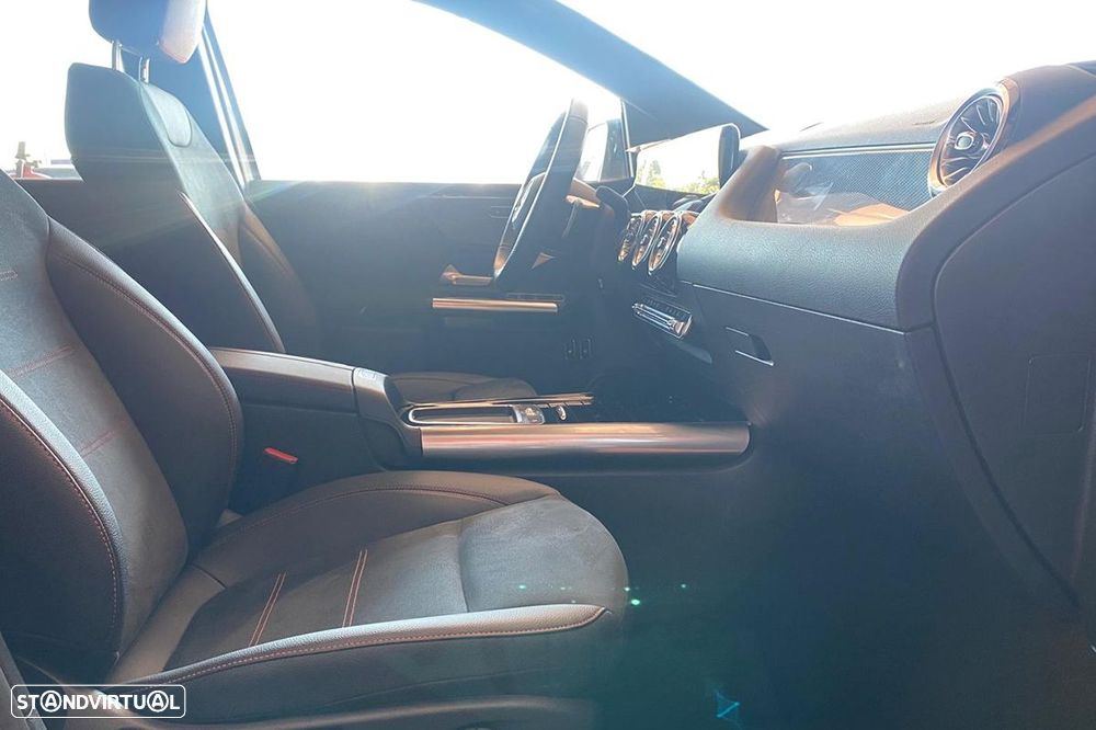Mercedes-Benz B 250 e AMG Line - 17