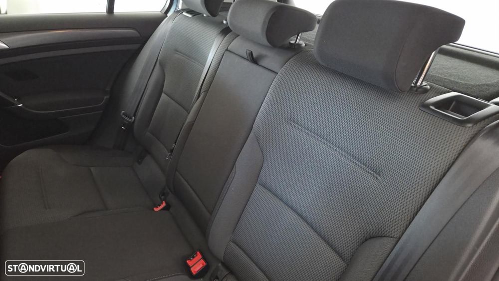 VW Golf 1.0 TSI Confortline - 16