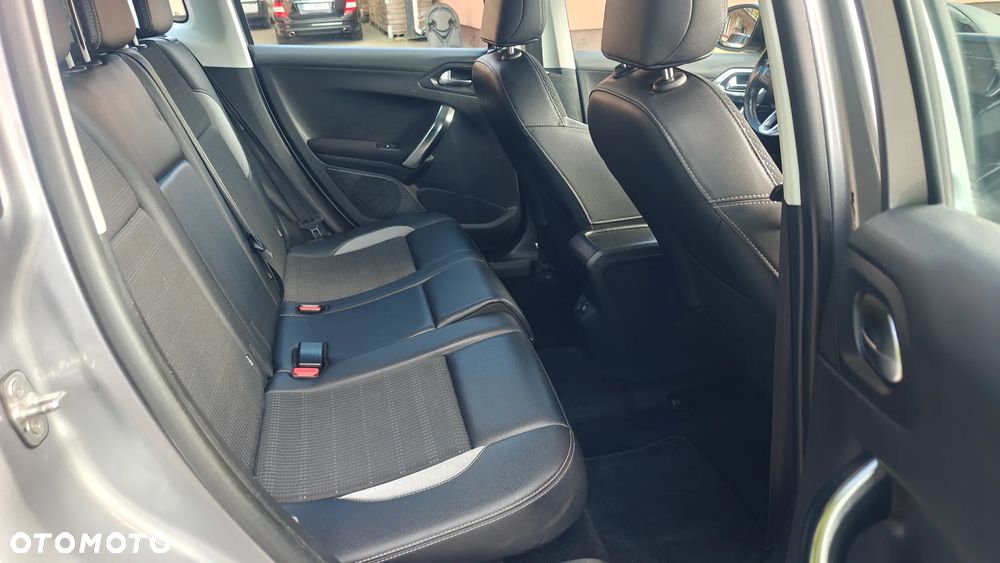 Peugeot 2008 1.6 VTi Allure - 25