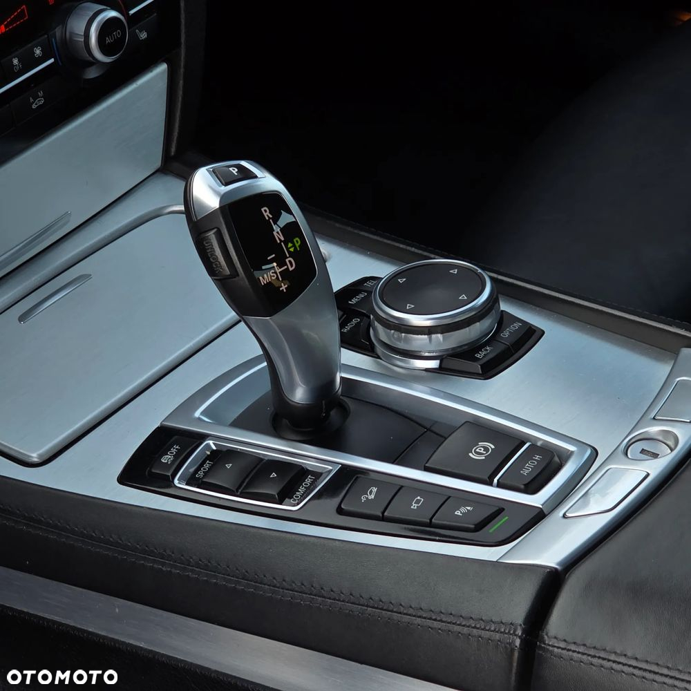 BMW Seria 7 740d xDrive - 22