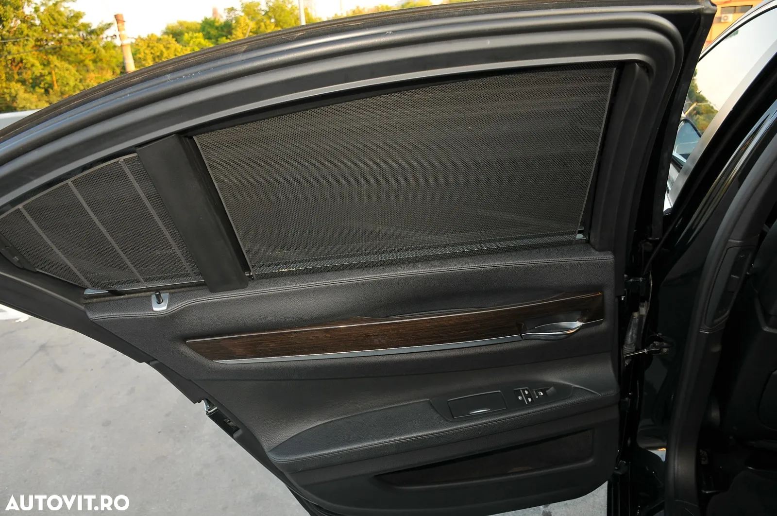 BMW Seria 7 740d xDrive Aut. - 28