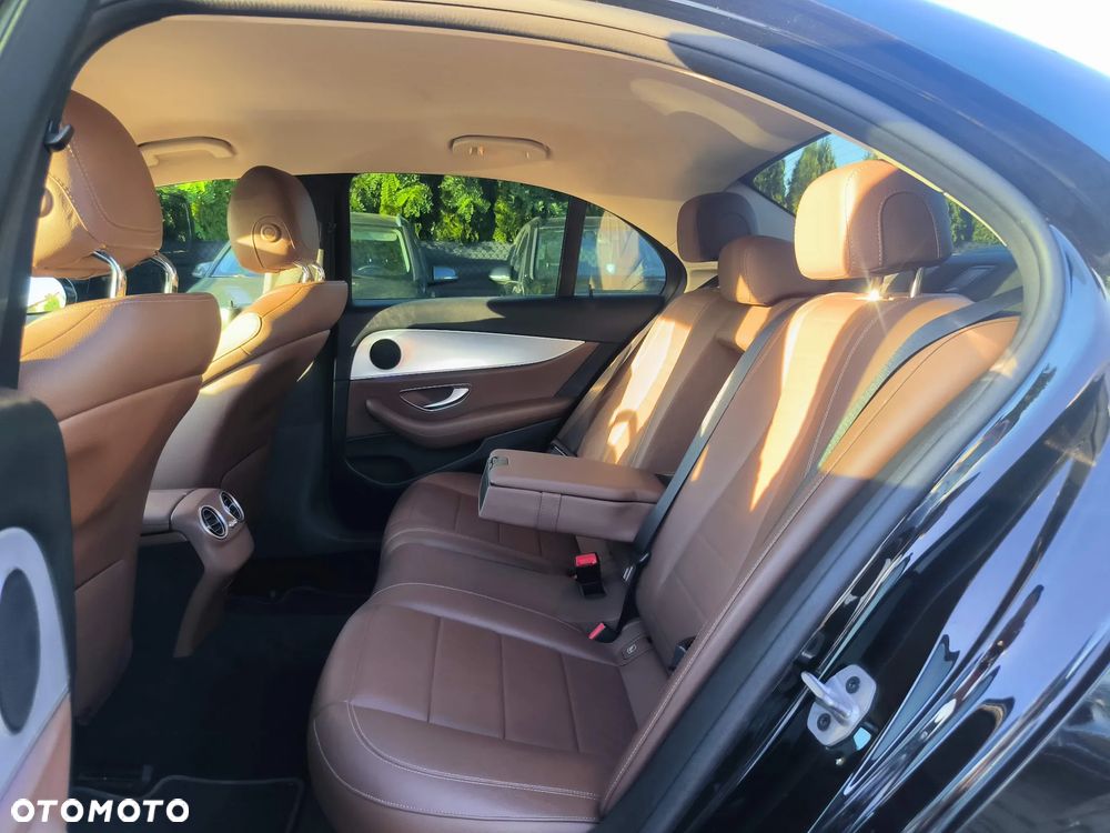 Mercedes-Benz Klasa E 200 d 9G-TRONIC - 6