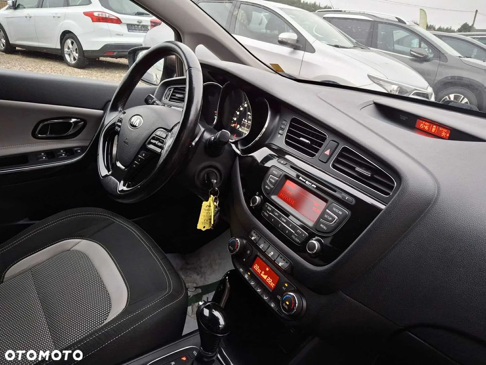 Kia Ceed 1.6 CRDi 128 Spirit - 17