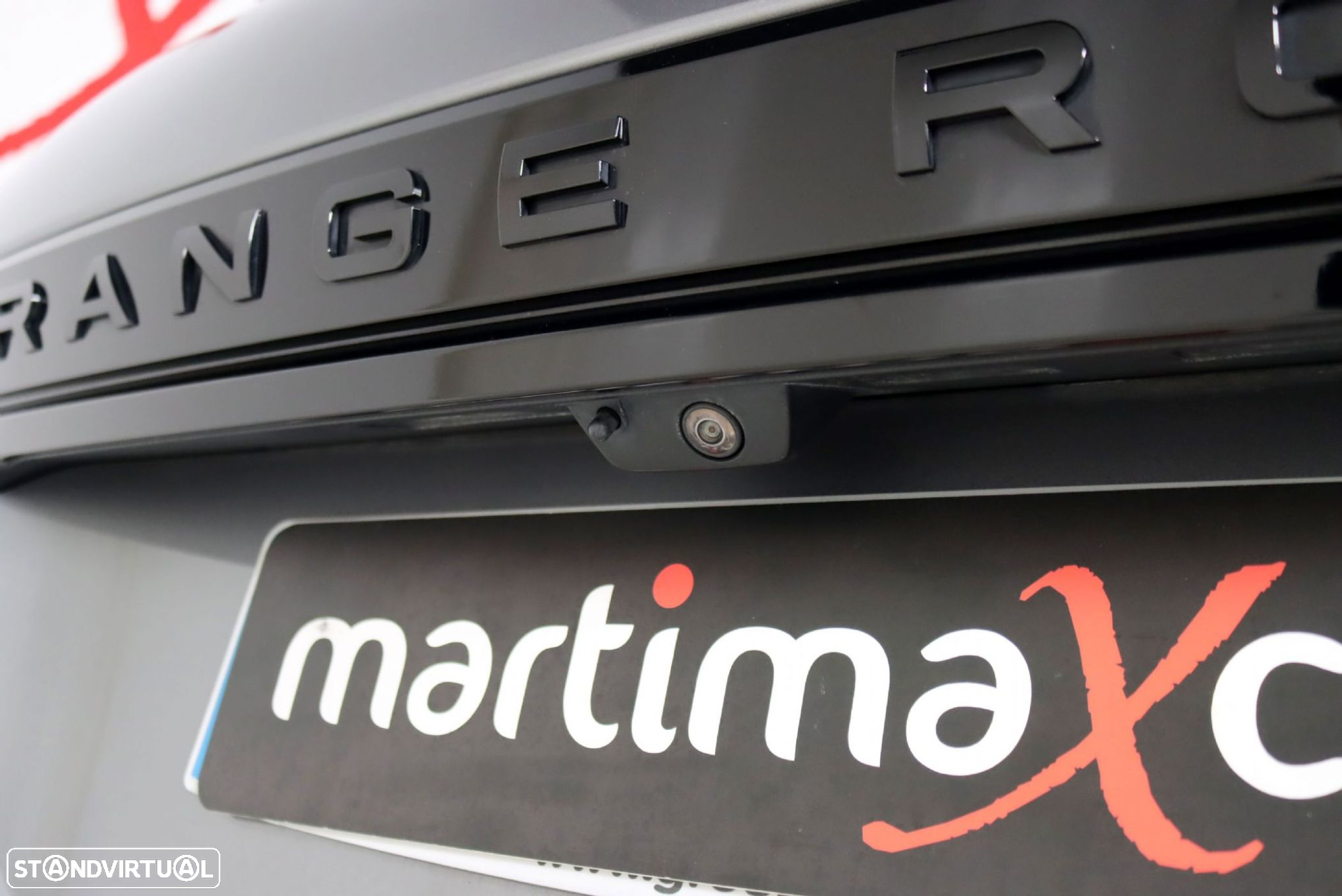 Land Rover Range Rover Evoque 2.0 D150 AWD R-Dynamic SE Auto - 12
