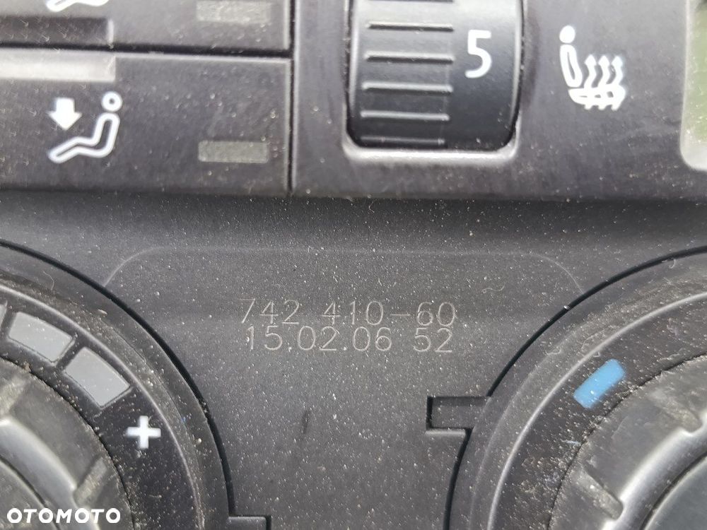 PANEL NAWIEWU SKODA OCTAVIA II 742410-60 - 2
