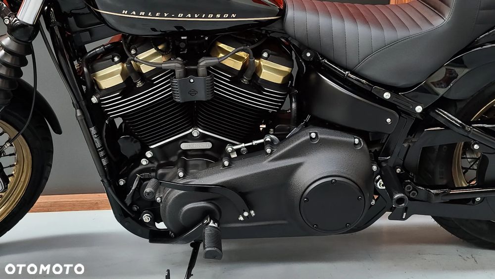 Harley-Davidson Softail Street Bob - 22