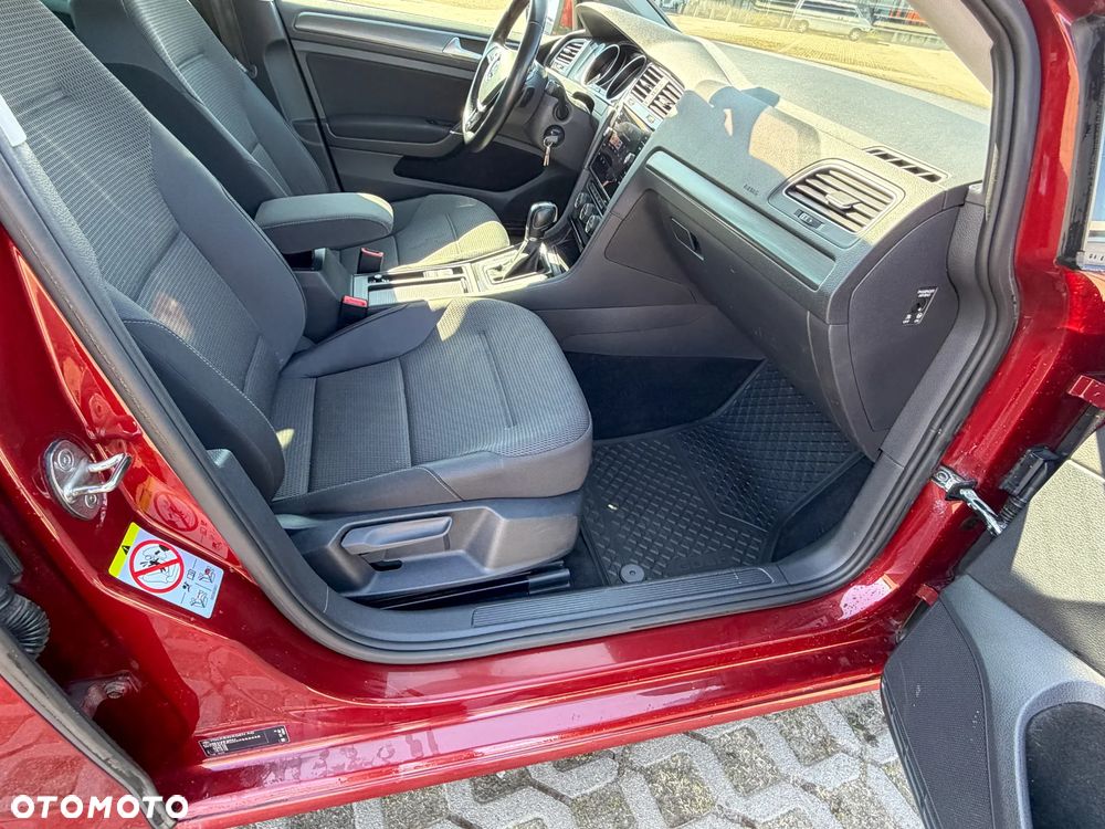 Volkswagen Golf - 12