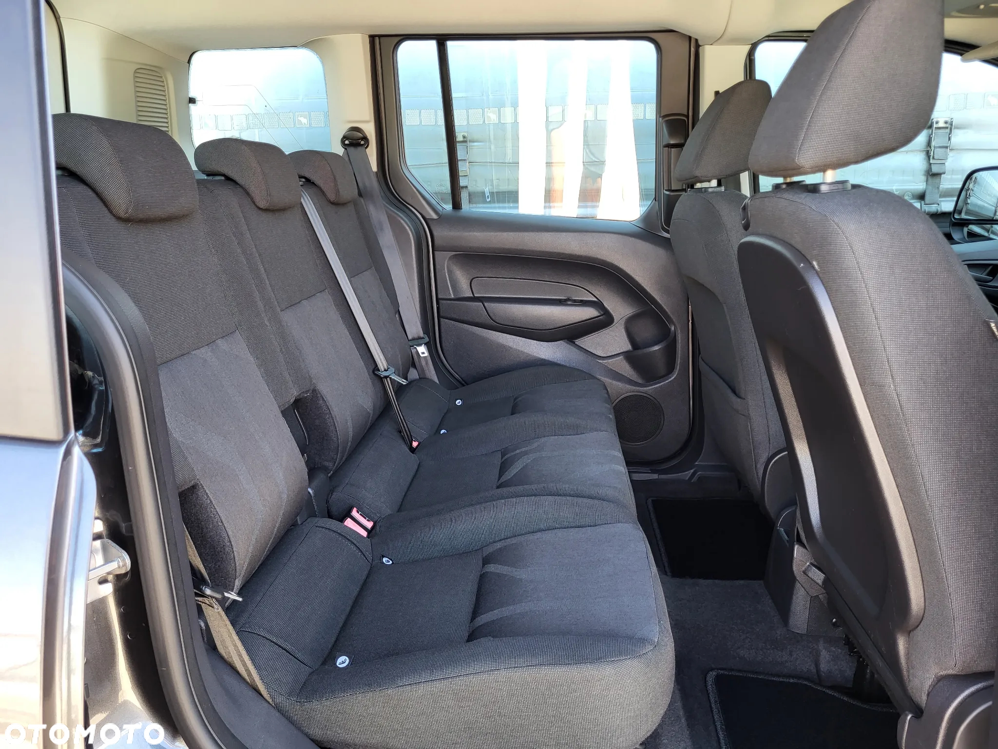 Ford Tourneo Connect 1.0 EcoBoost Start-Stop Trend - 26