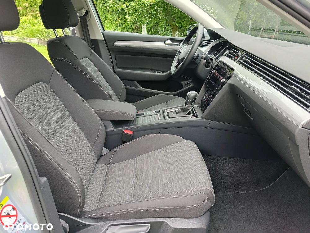Volkswagen Passat 2.0 TDI SCR Comfortline DSG - 14