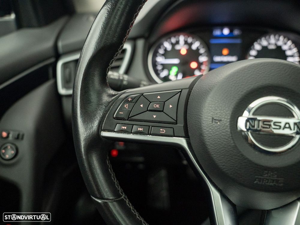 Nissan Qashqai 1.5 dCi N-Connecta - 21
