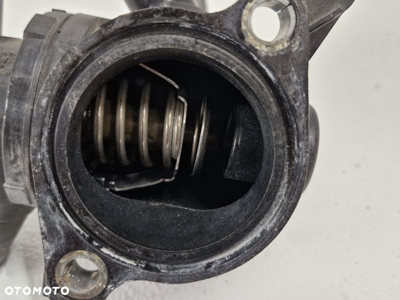 NISSAN JUKE F15 I 1 LIFT 1.2 DIG-T OBUDOWA TERMOSTATU KRÓCIEC 110617009R - 5