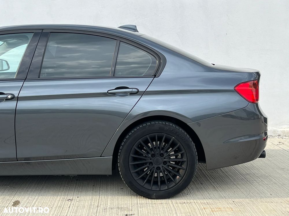 BMW Seria 3 320d - 8