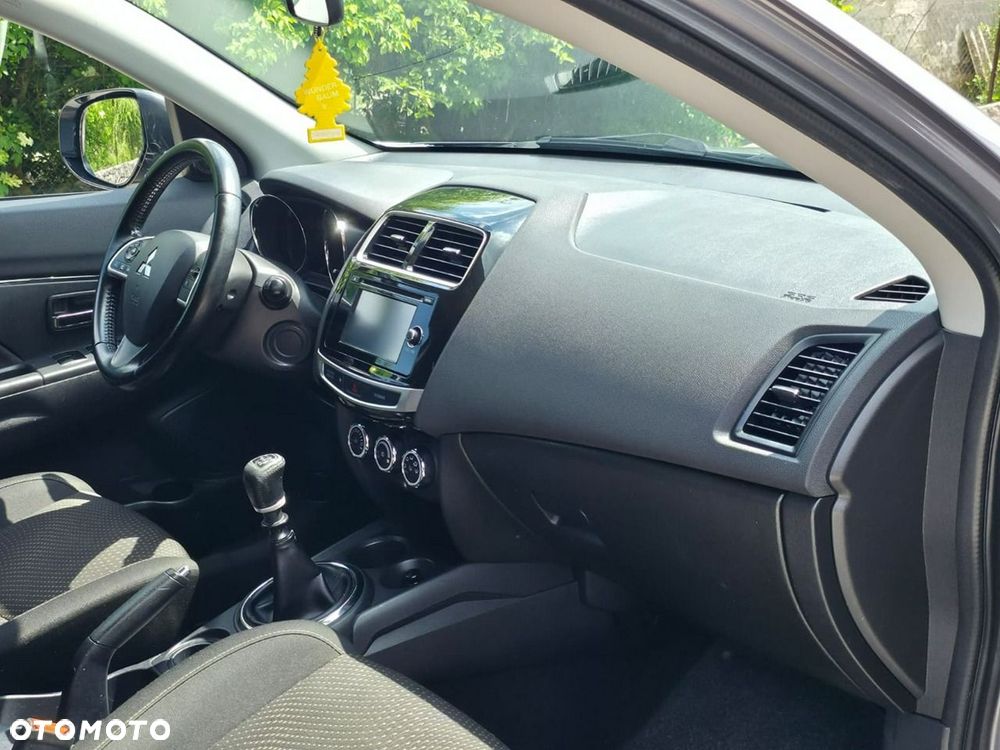 Mitsubishi ASX - 12