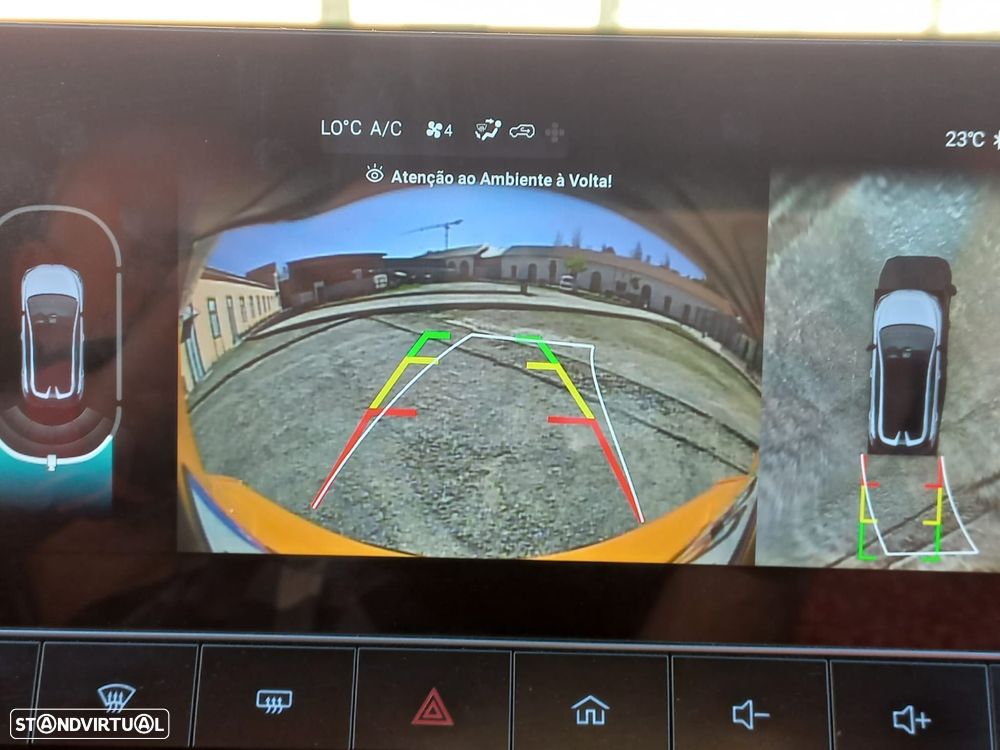 MG MG4 64 kWh Luxury - 37