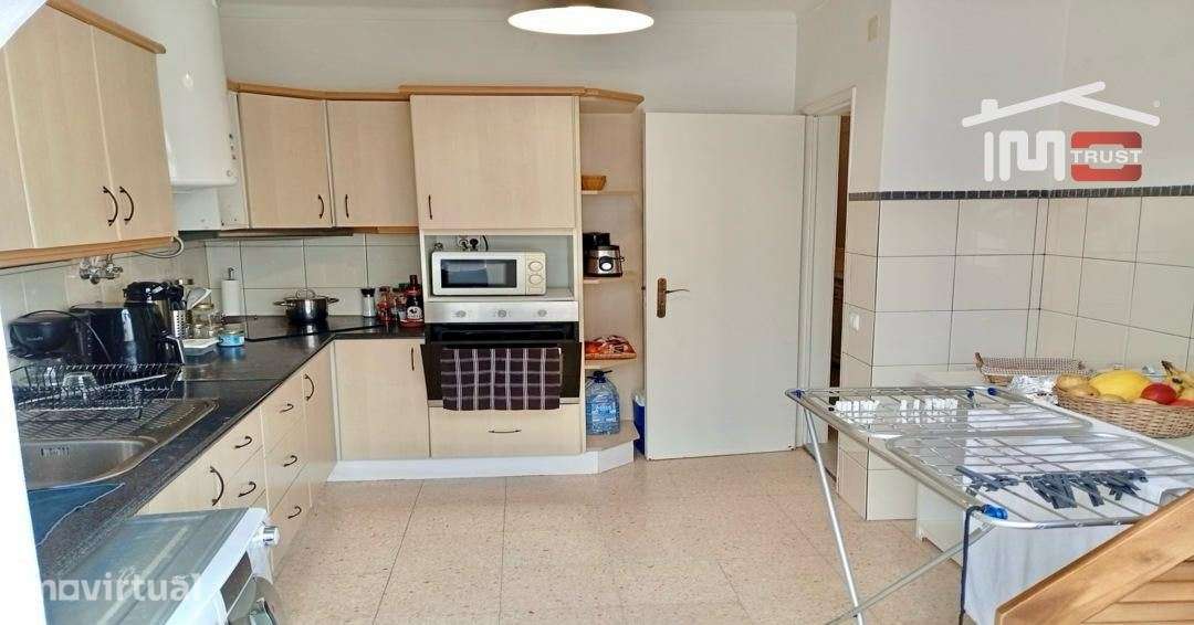 T3 Remodelado com Marquise e Excelente Potencial | 98m² | Setúbal - Grande imagem: 2/33