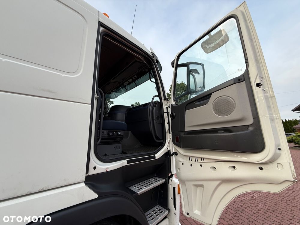 Volvo FH 520* RETARDER* 637000 KM* HYDRAULIKA*NOWE TURBO*  MANUAL* BLOKADA MOSTU* KOŁA 80%* ALU FELGI* KLIMA* Z FRANCJI* - 25