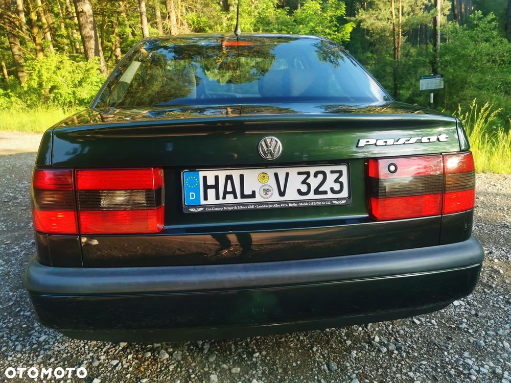 Volkswagen Passat 1.8 GL - 19