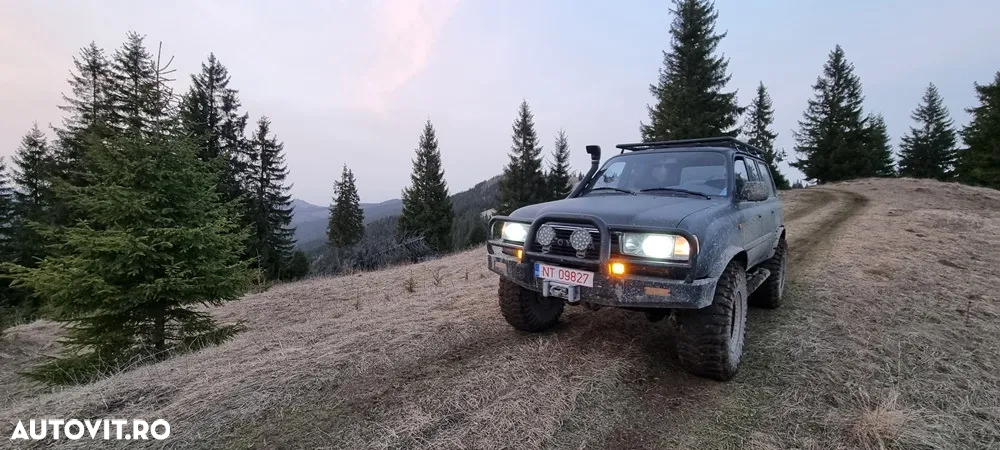 Toyota Land Cruiser - 24