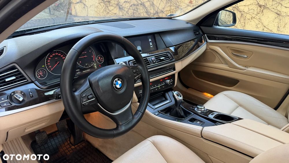 BMW Seria 5 520d Efficient Dynamics - 14