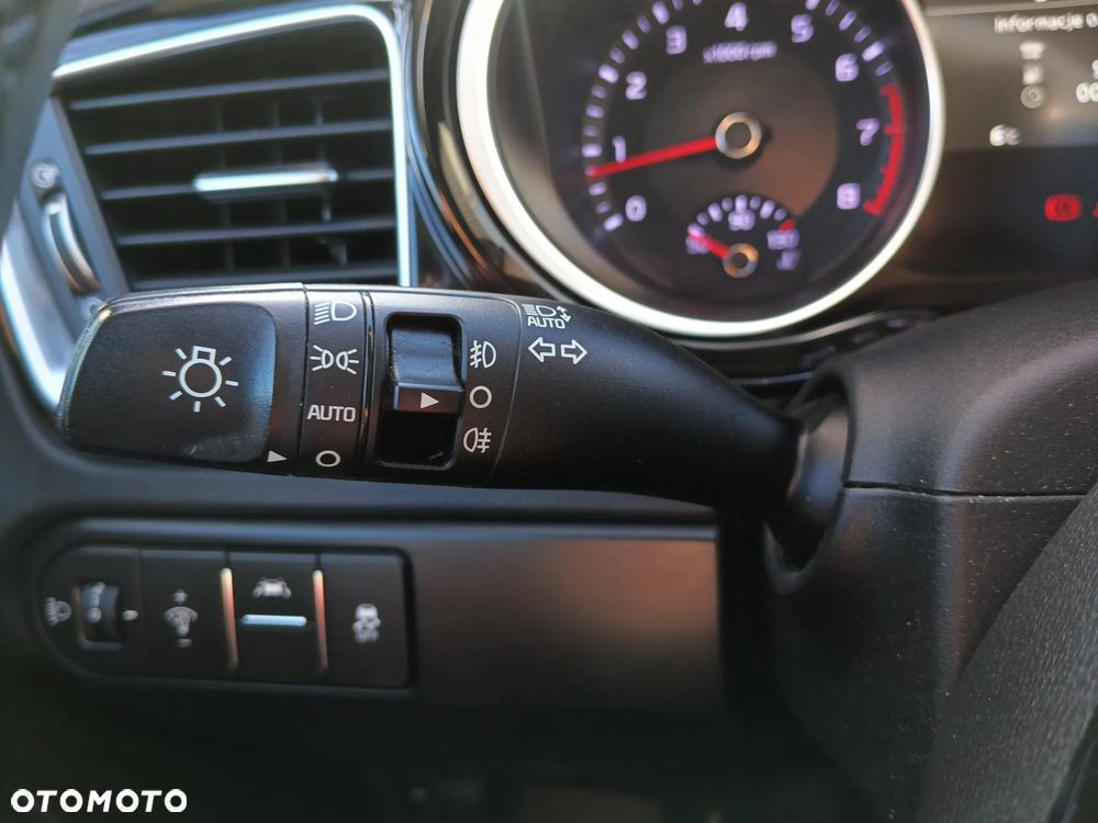 Kia Ceed 1.4 T-GDI L - 23