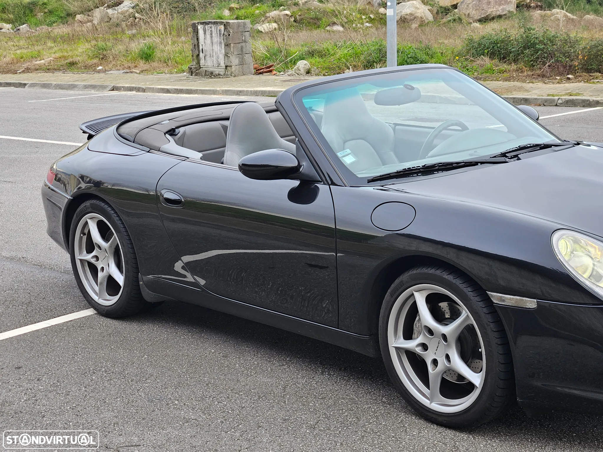 Porsche 911 (996) Carrera 4 - 36