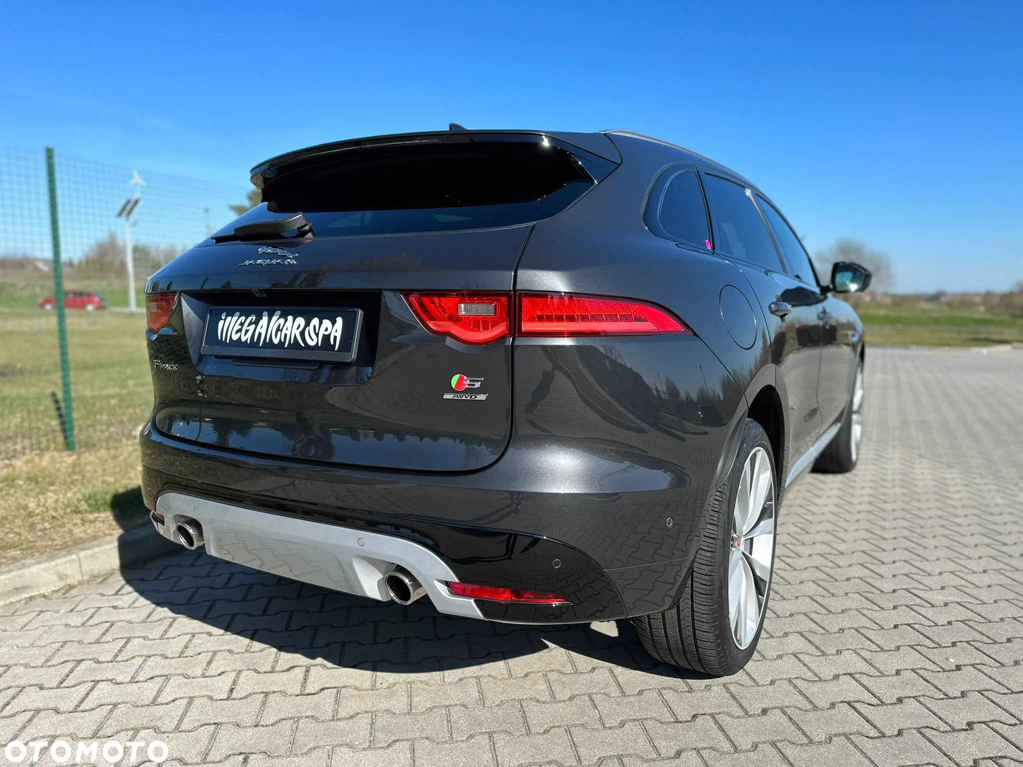 Jaguar F-Pace 3.0 V6 AWD S - 9
