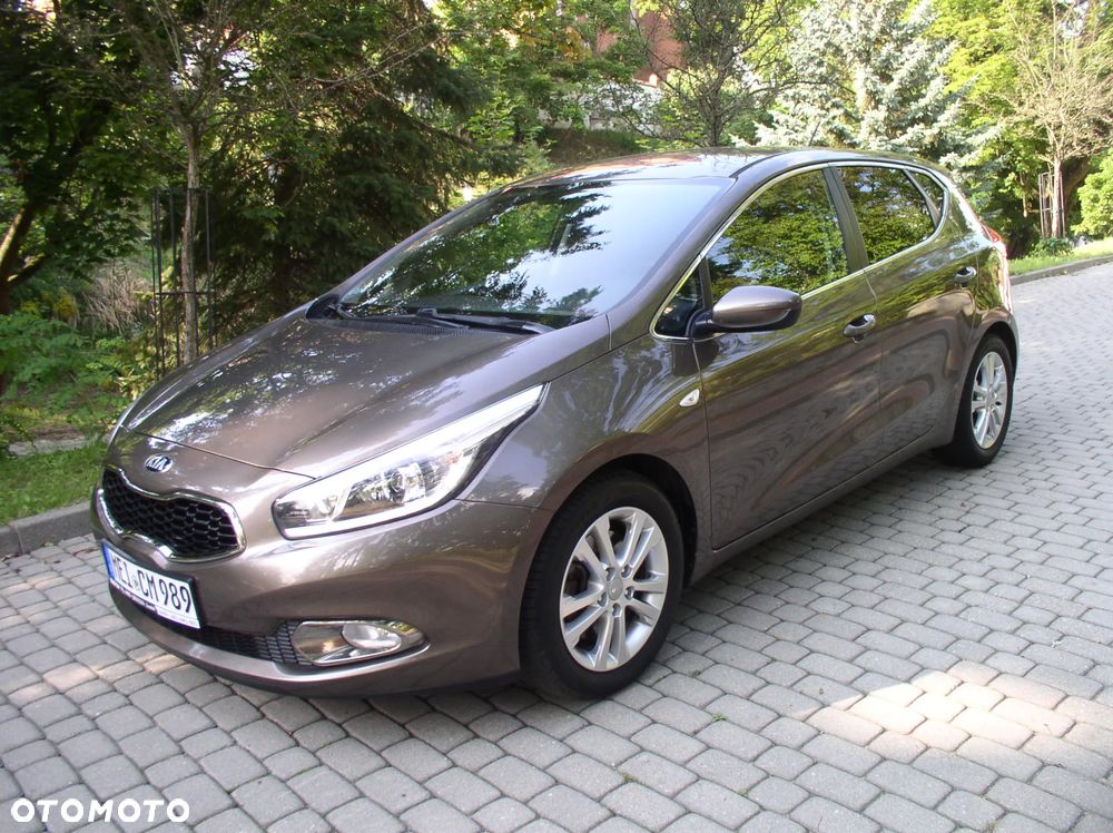 Kia Ceed 1.4 CVVT Attract Plus - 28
