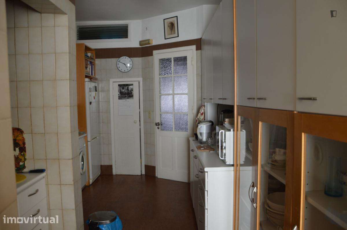 Quarto - localizado em Estrela Lisbon - Grande imagem: 4/7