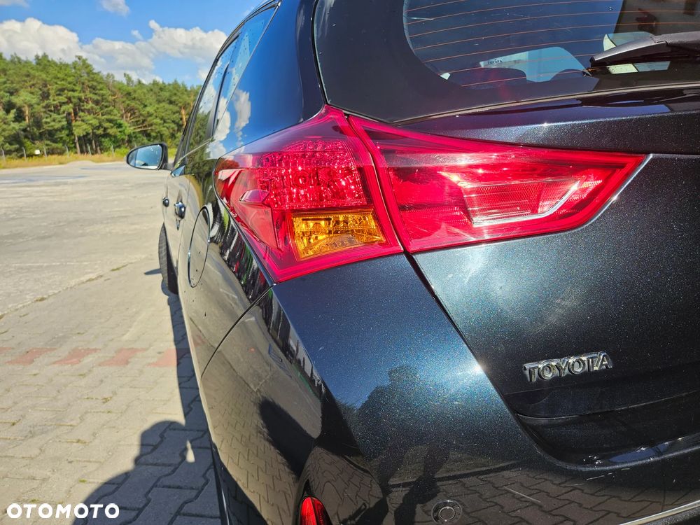Toyota Auris 1.4 D-4D Premium - 19