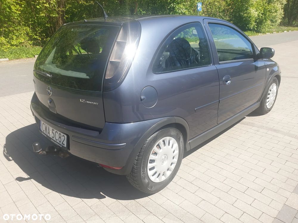 Opel Corsa 1.2 16V - 12