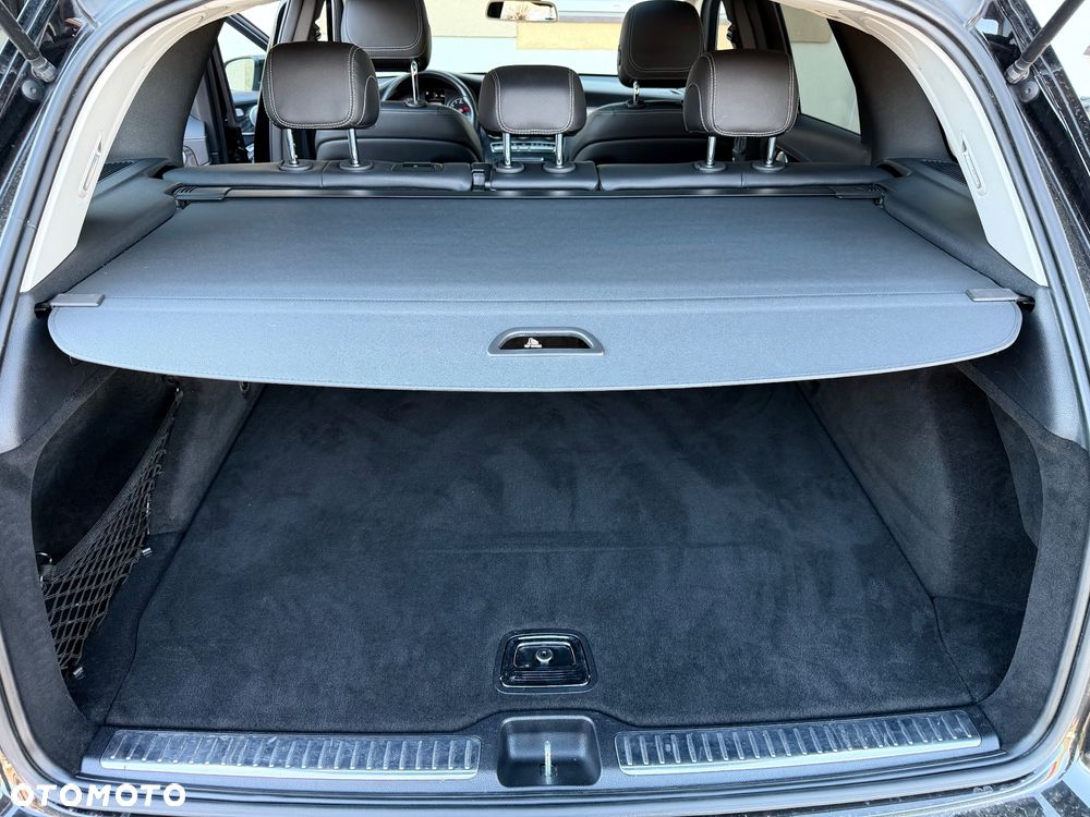 Mercedes-Benz GLC - 30