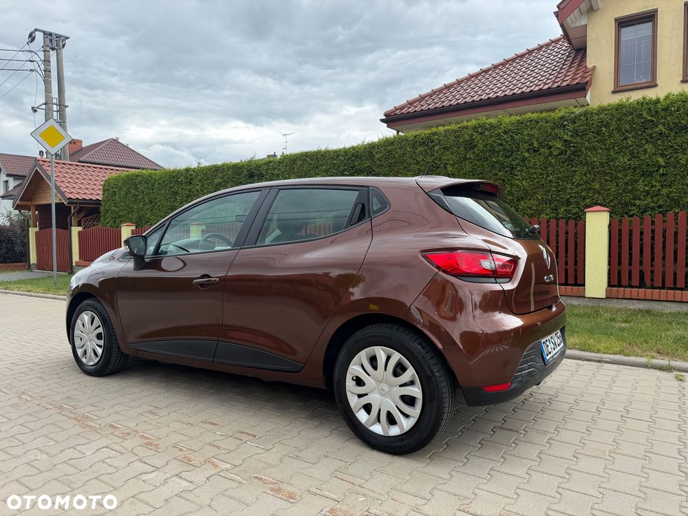 Renault Clio 1.2 16V 75 TomTom Edition - 19