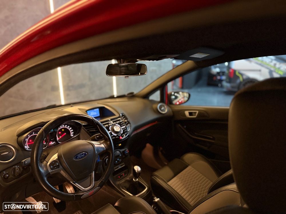 Ford Fiesta 1.6 EcoBoost c/ Pack Pele Desportiva ST - 7