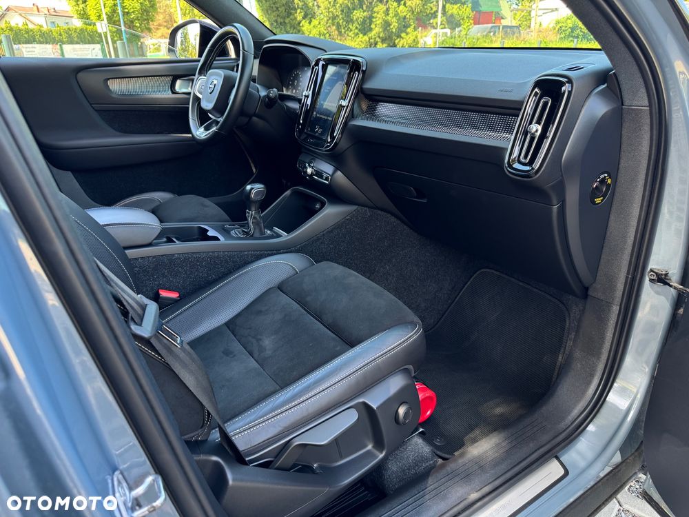 Volvo XC 40 D3 SCR R-Design - 24