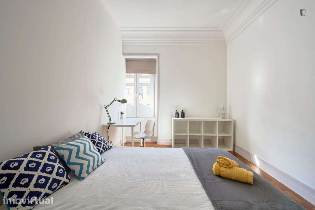 Quarto - localizado em Marquês de Pombal Lisbon - Grande imagem: 4/52