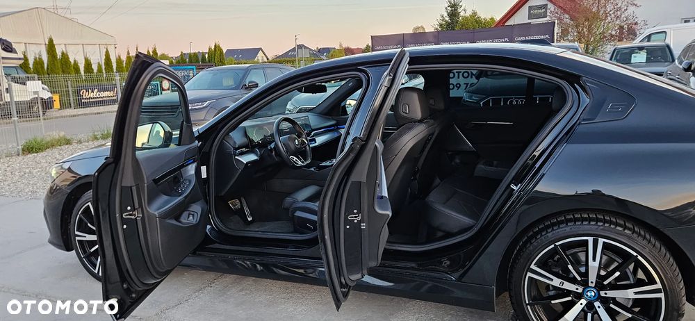 BMW Seria 5 520d mHEV M Sport - 21