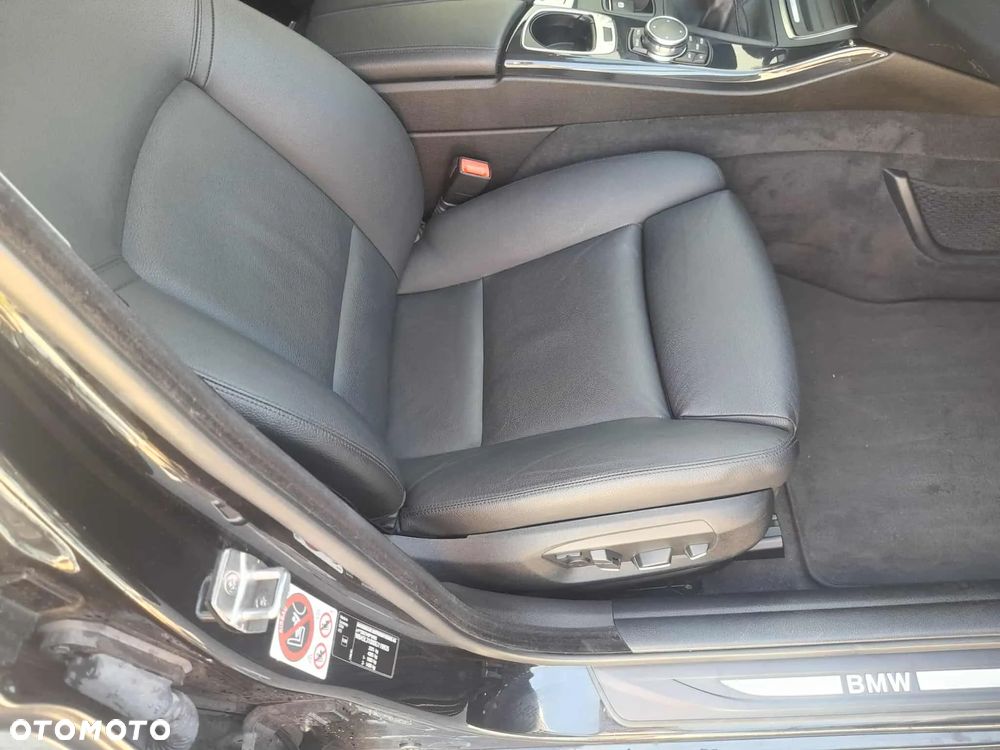 BMW Seria 5 520d - 11