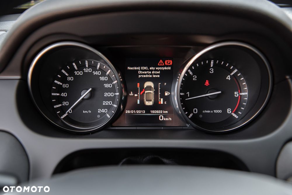 Land Rover Discovery Sport TD4 HSE Luxury - 19