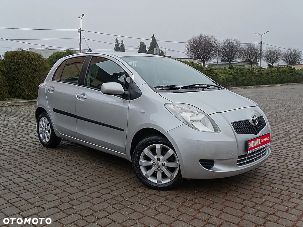 Toyota Yaris 1.3 Luna Premium - 28