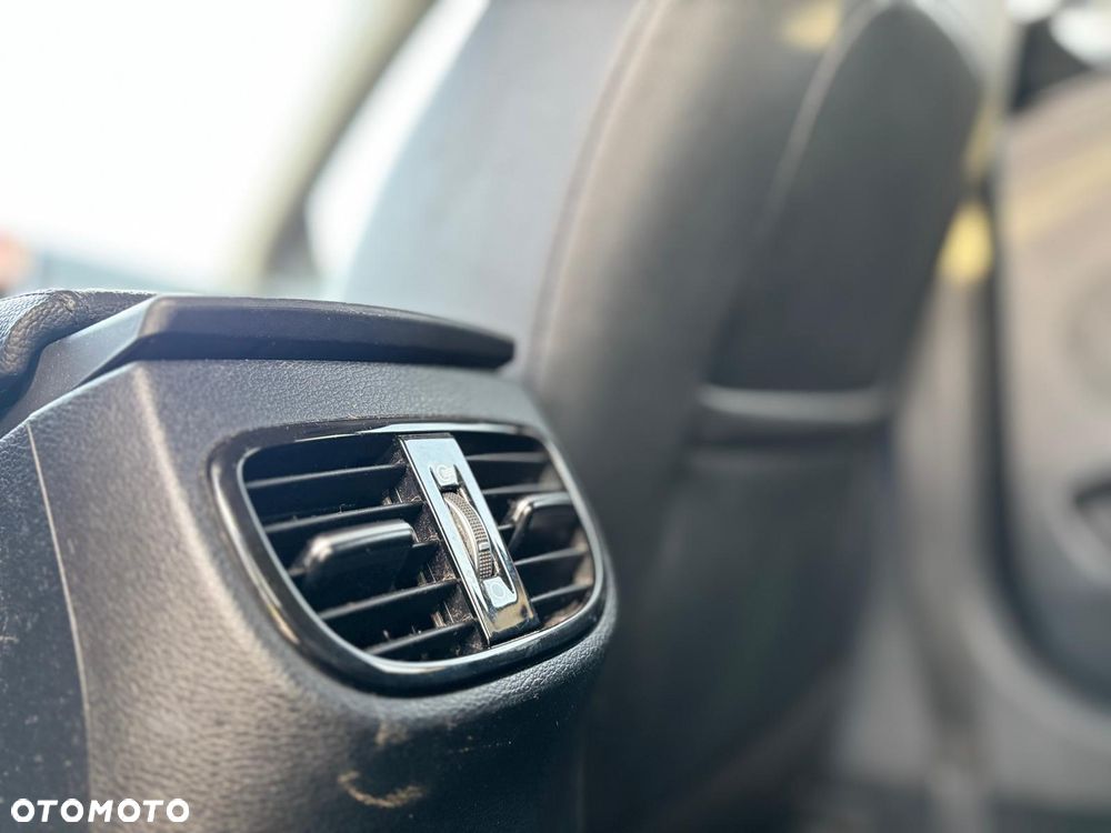 Kia Ceed 1.6 CRDi SCR L Business Line Plus - 18