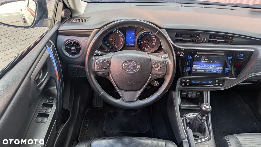 Toyota Auris - 15