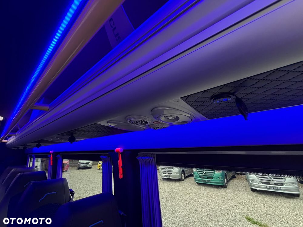 Mercedes-Benz Sprinter 517 - 23