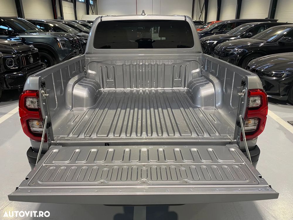 Toyota Hilux 2.8D 204CP 4x4 Double Cab AT MHEV Invincible - 5