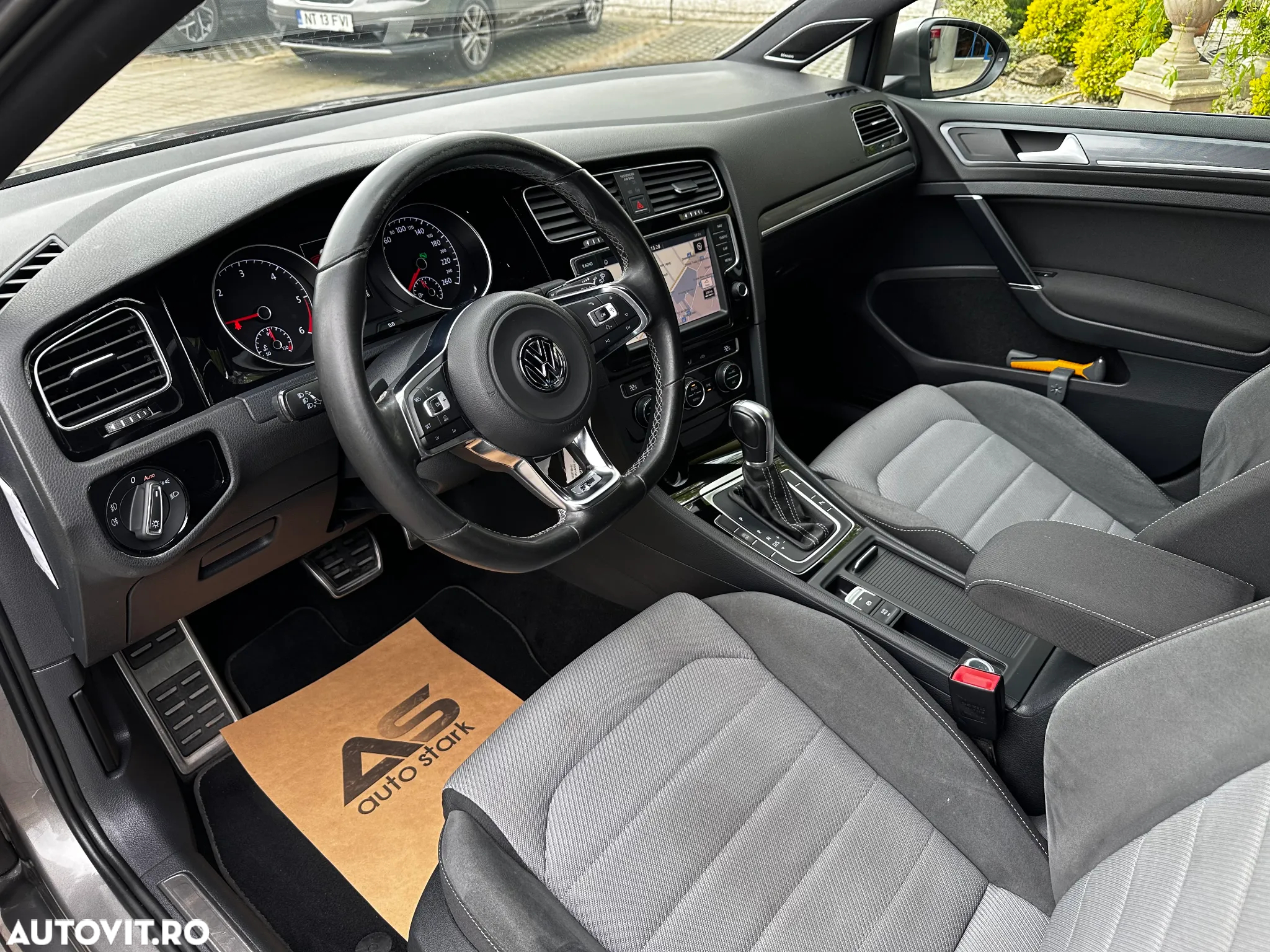 Volkswagen Golf Variant 1.6 TDI BlueMotion Technology DSG Comfortline - 2